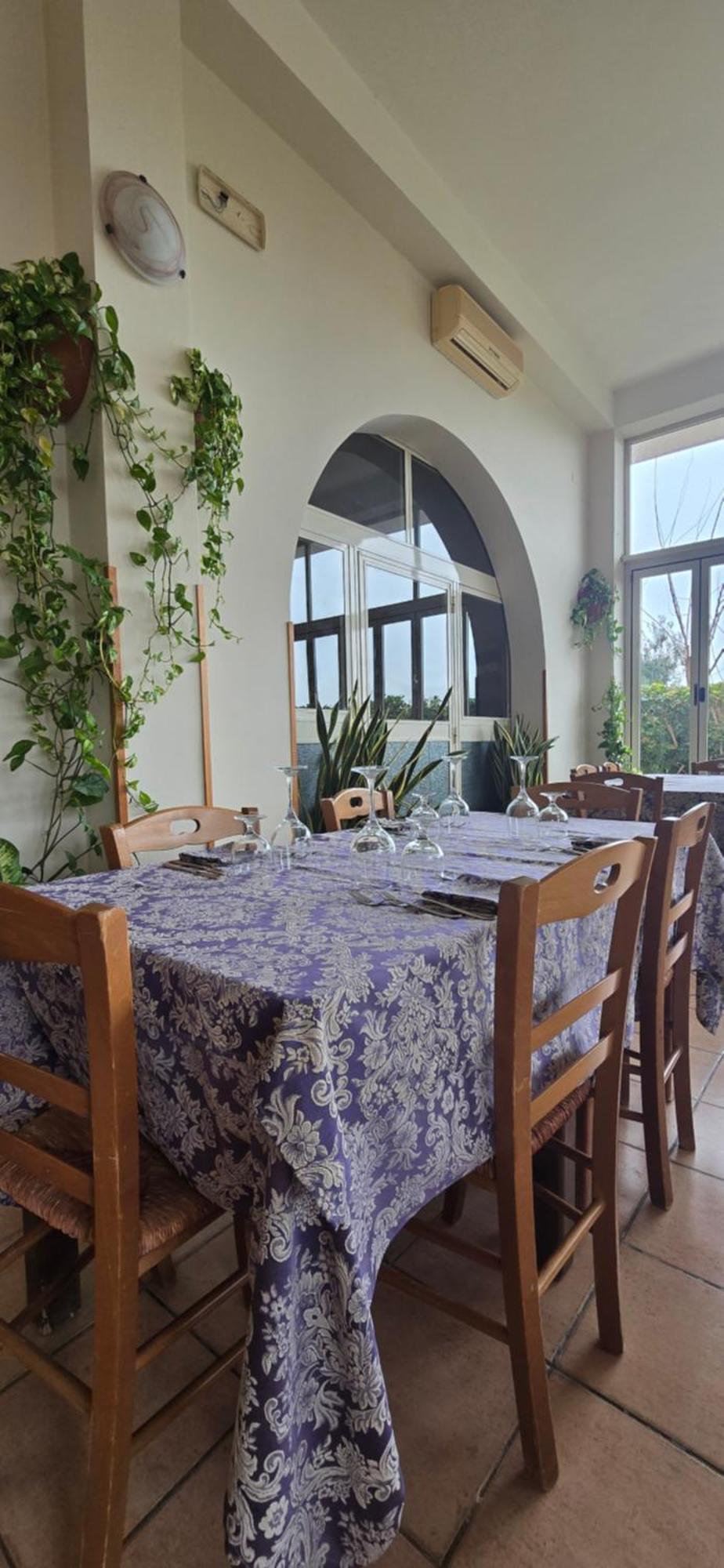 Hotel Ristorante La Decanata เลกัสเทลลา ภายนอก รูปภาพ